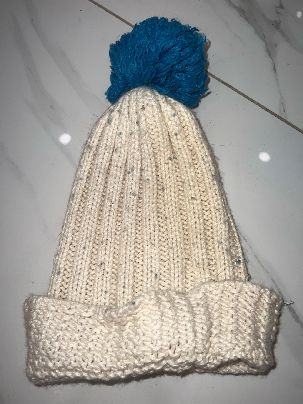 American Eagle Outfitters Cream Knit Beanie